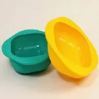 CONJUNTO DE 2 TIGELAS PEQUENAS EM SILICONE AMARELO E VERDE - MARCUS & MARCUS