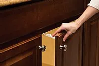 TRAVA PARA GABINETES - SAFETY